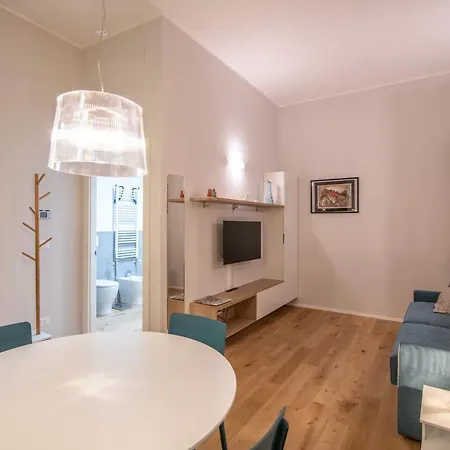 Apartment Palazzo Pellicceria 16